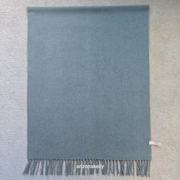 NWOT Insis Wool Scarf Oversized Sage Green - Picture 6 of 15